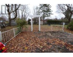 Upper Unit - 8 Meadowland Avenue, Barrie, ON L4N2Y4 Photo 17