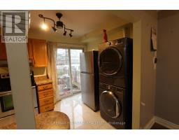 Bedroom 3 - Upper Unit - 8 Meadowland Avenue, Barrie, ON L4N2Y4 Photo 6