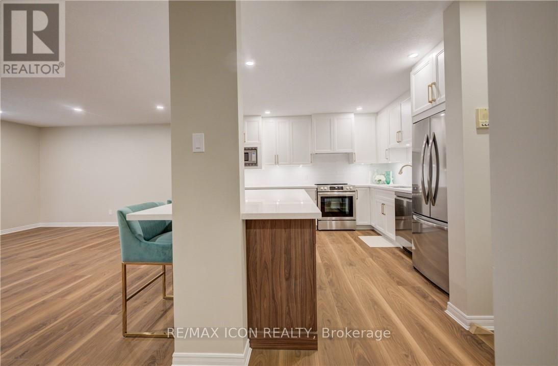 #5 440 DURHAM STREET W - Image 15
