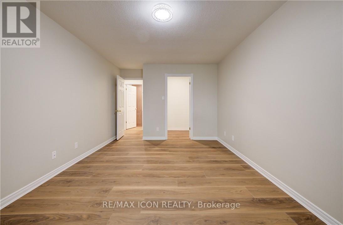 #5 440 DURHAM STREET W - 24