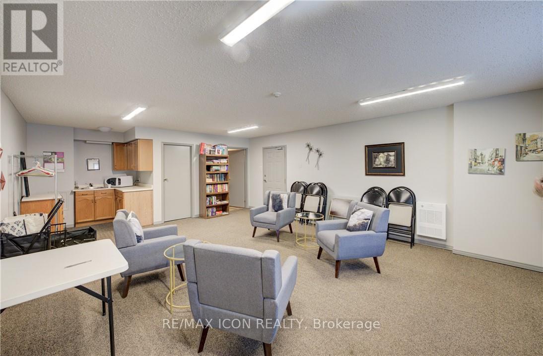 #5 440 DURHAM STREET W - 30