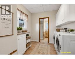 Primary Bedroom - 760 Hudson Street, Penticton, BC V2A8S9 Photo 12