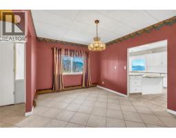 Living room - 760 Hudson Street, Penticton, BC V2A8S9 Photo 15