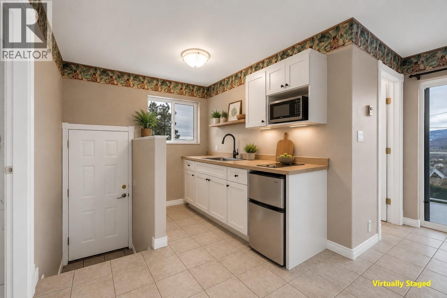 760 Hudson Street - 57