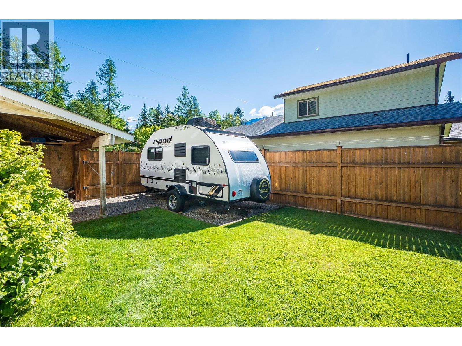 661 C Avenue - Image 61
