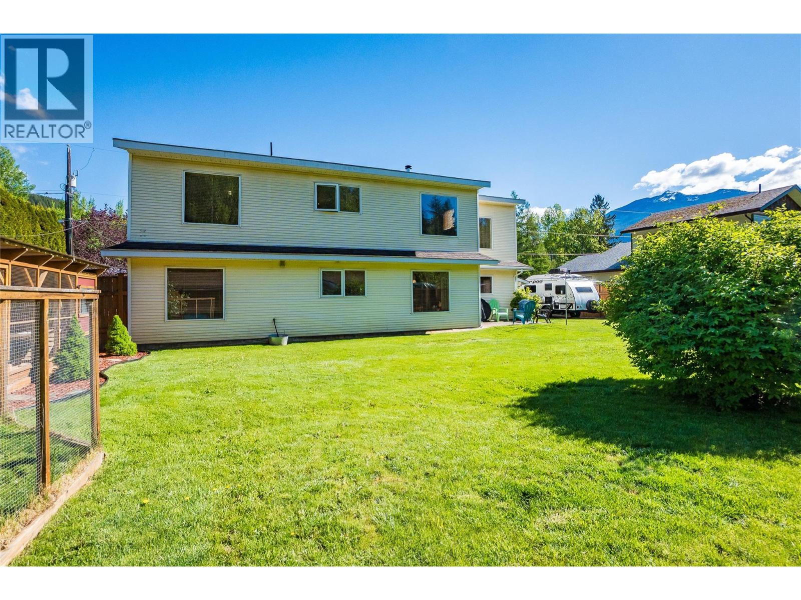 661 C Avenue - Image 55