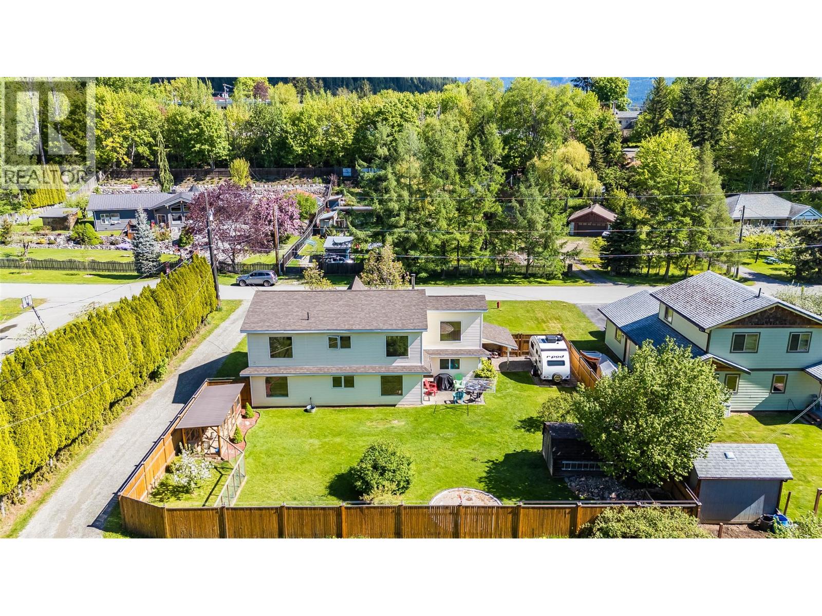 661 C Avenue - Image 62