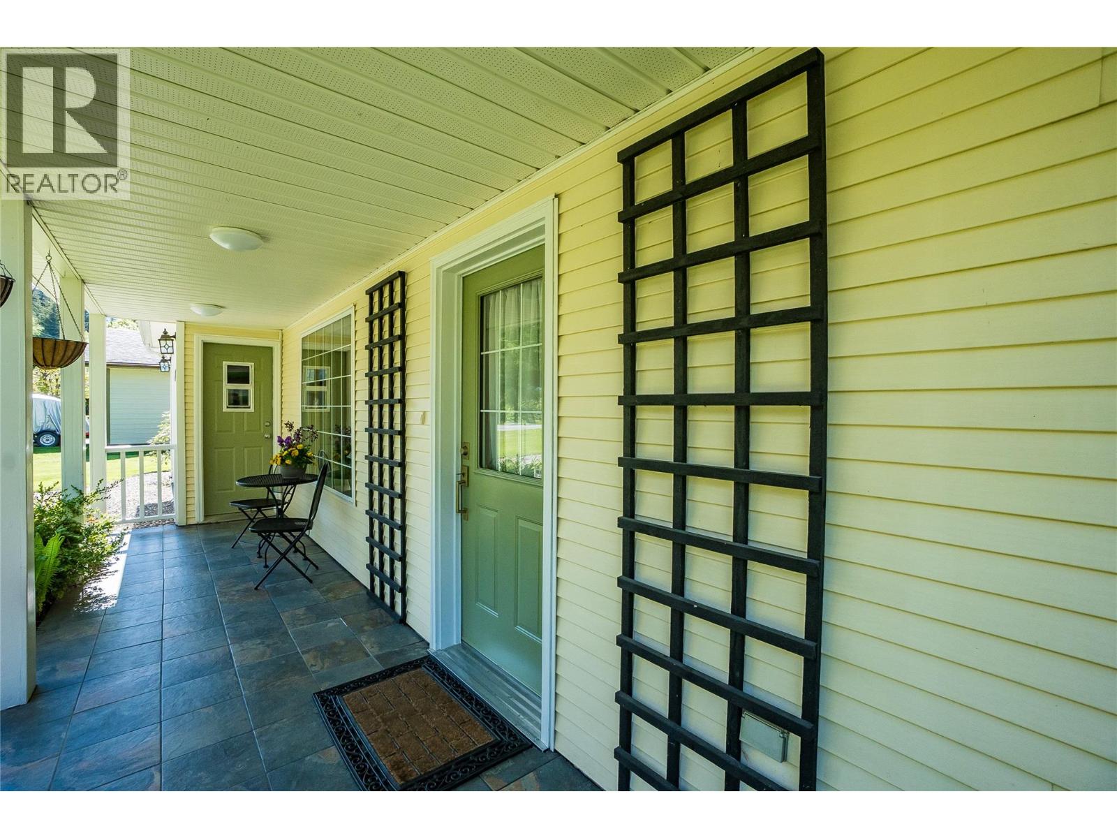 661 C Avenue - Image 13