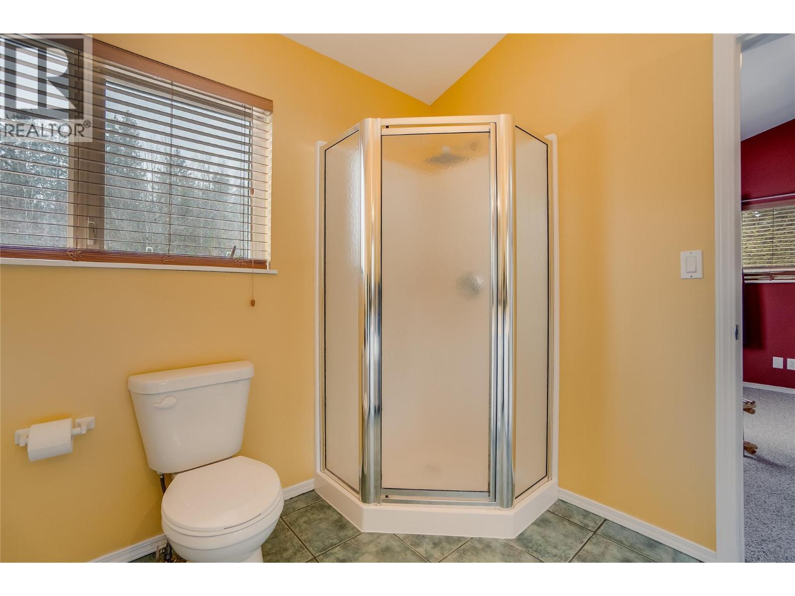 661 C Avenue - Image 42