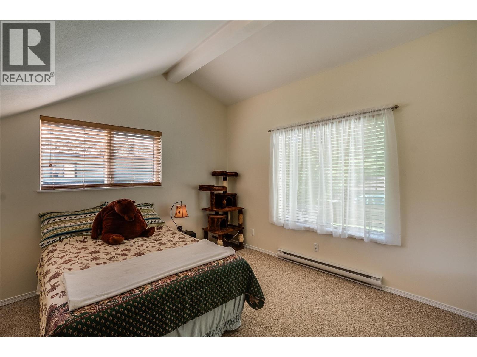 661 C Avenue - Image 45