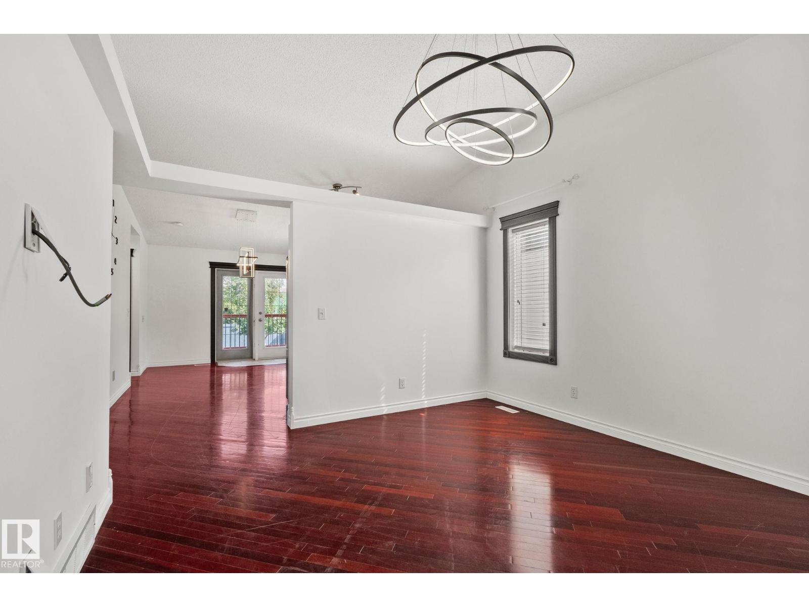 15055 128 ST NW - 18