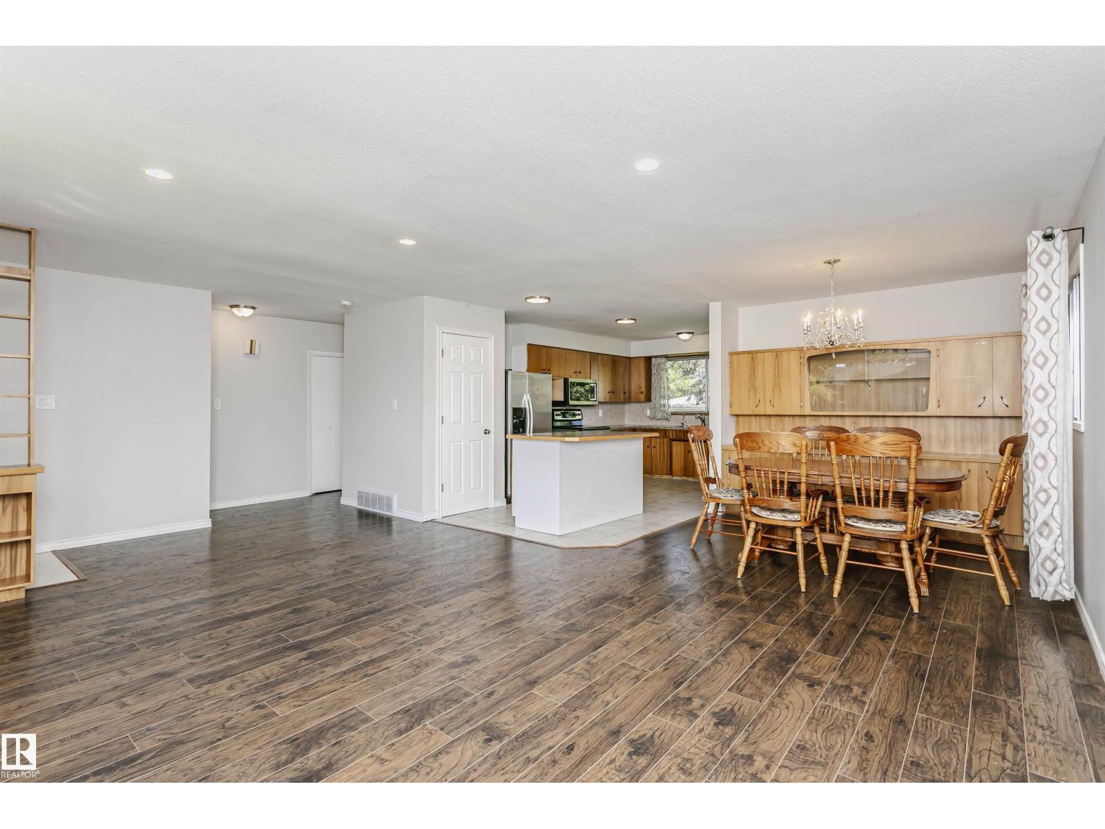 11440 44A AV NW - 8