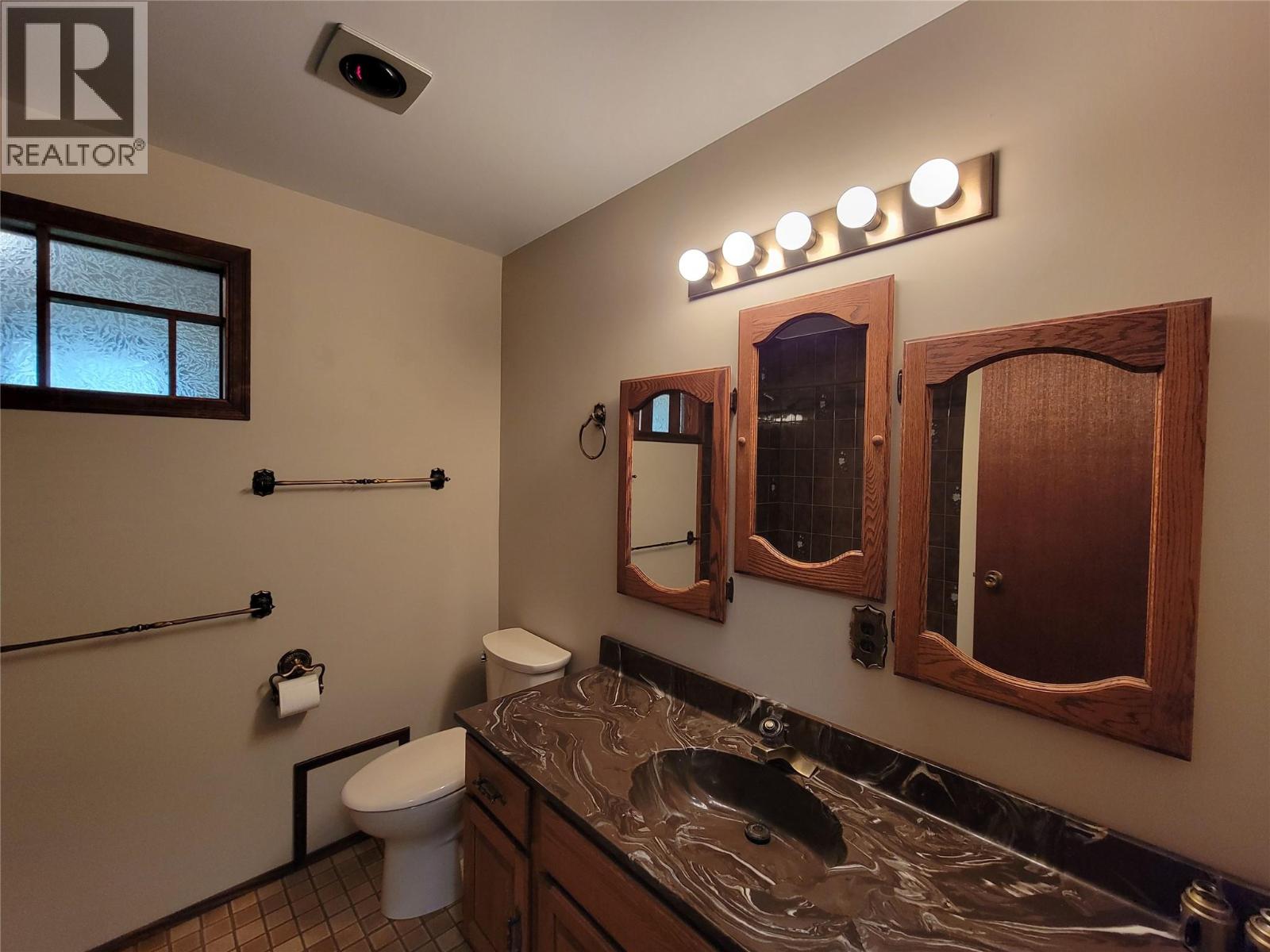 230 12th Avenue, Keremeos