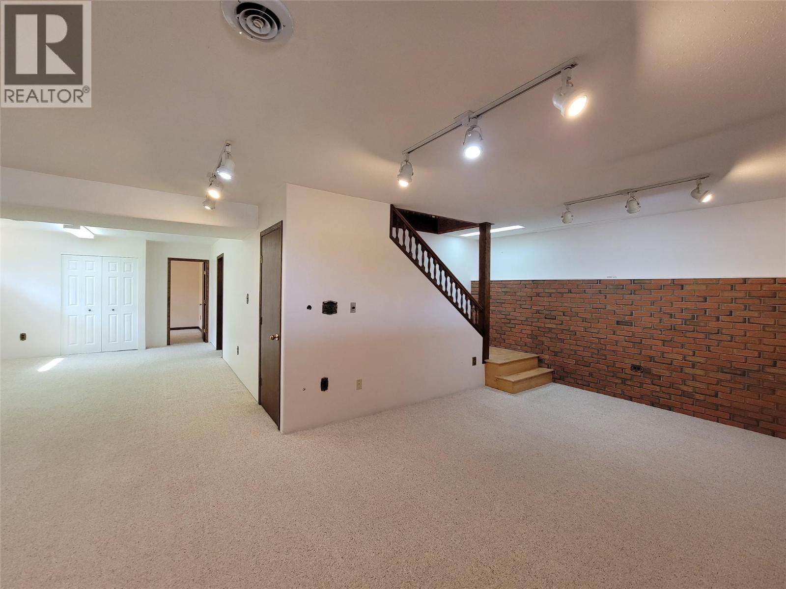 230 12th Avenue, Keremeos