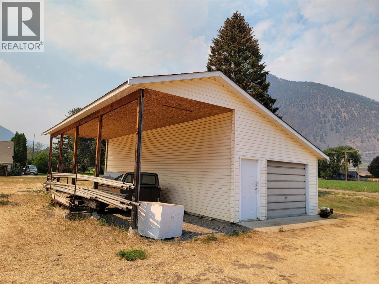 230 12th Avenue, Keremeos