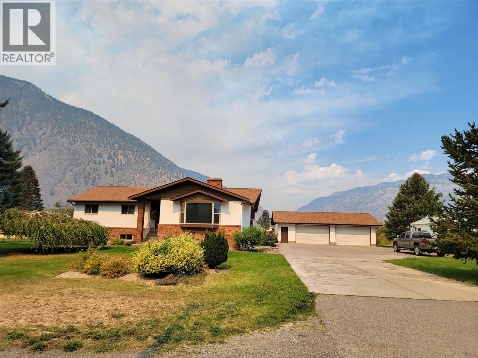 230 12th Avenue, Keremeos