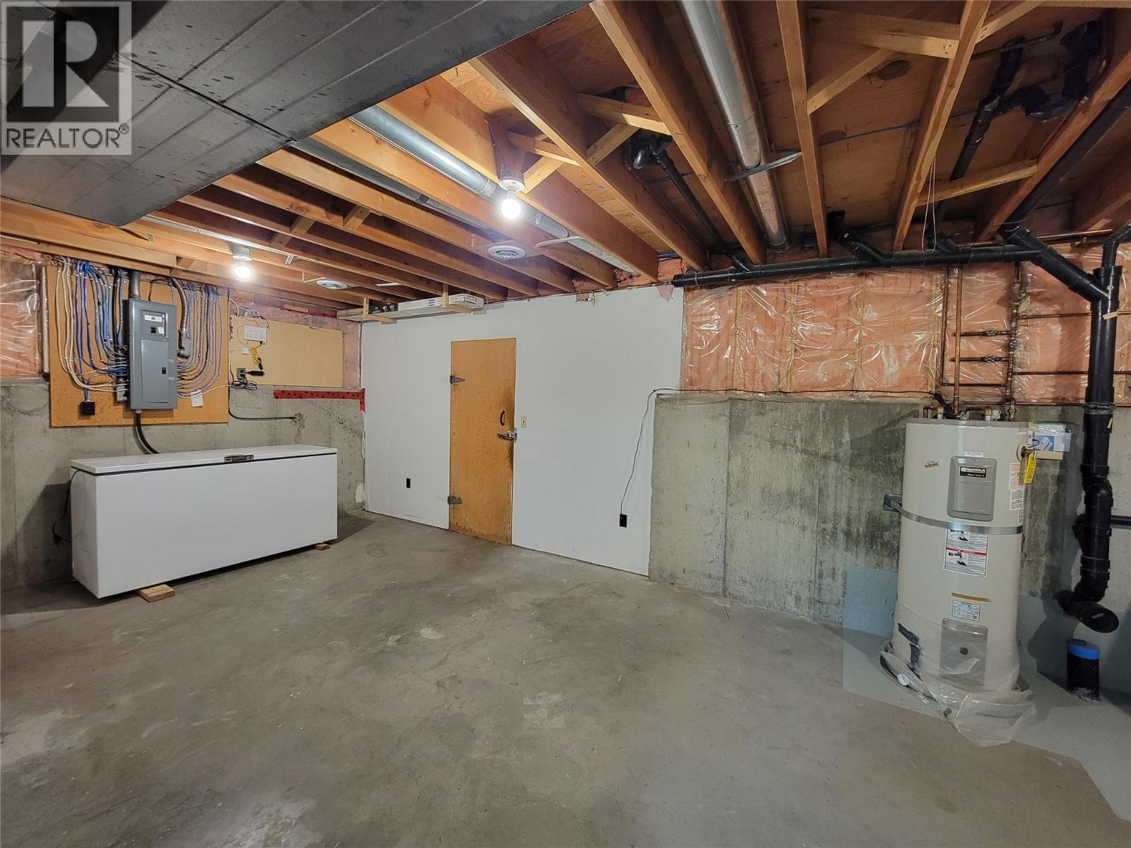 230 12th Avenue, Keremeos