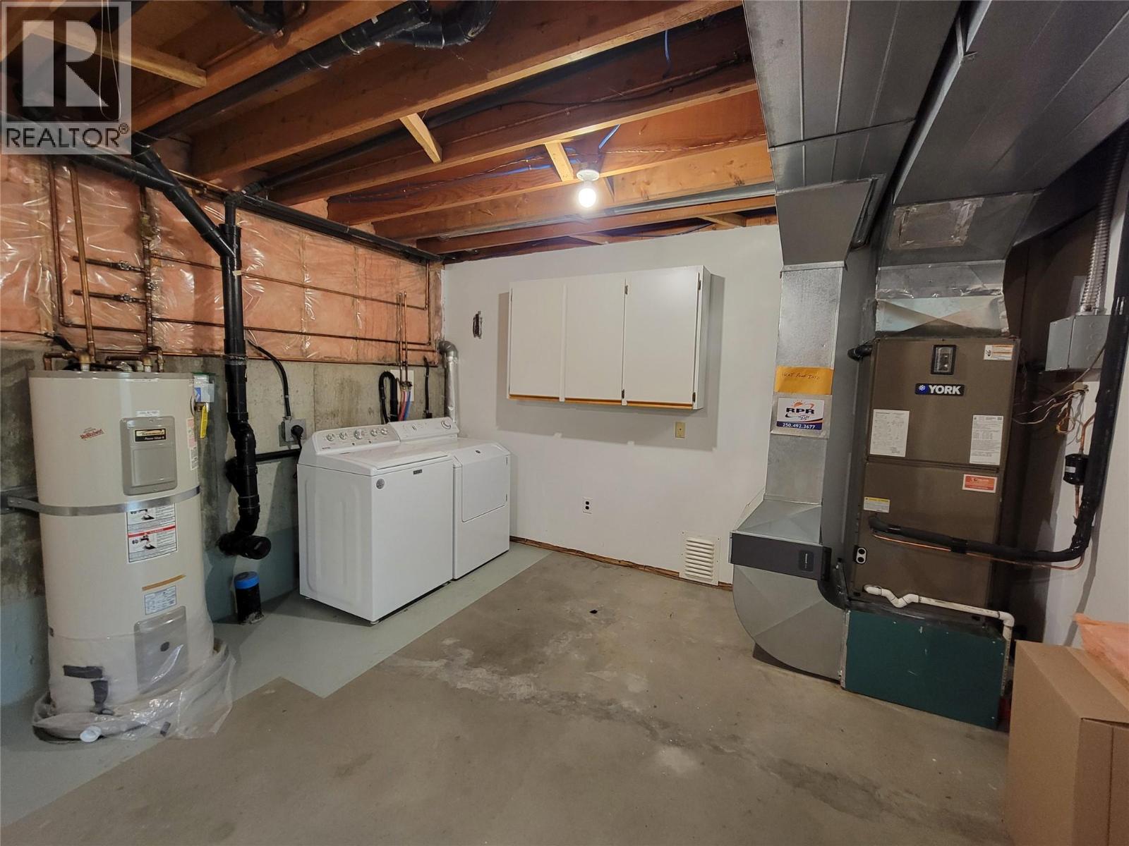 230 12th Avenue, Keremeos