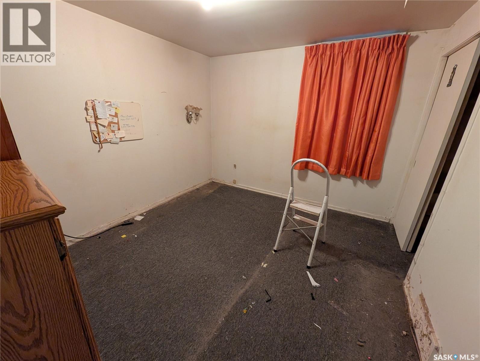 921 Weldon AVENUE - 12
