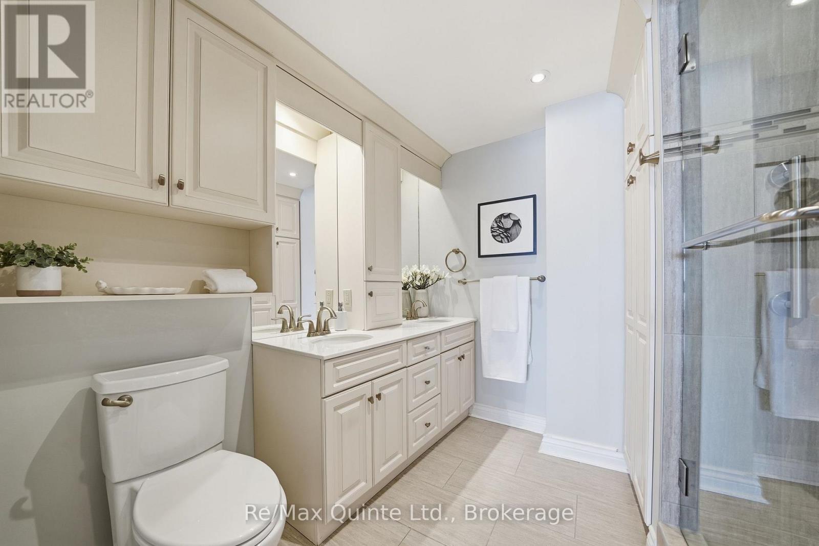 #307 2 SOUTH FRONT STREET - 41