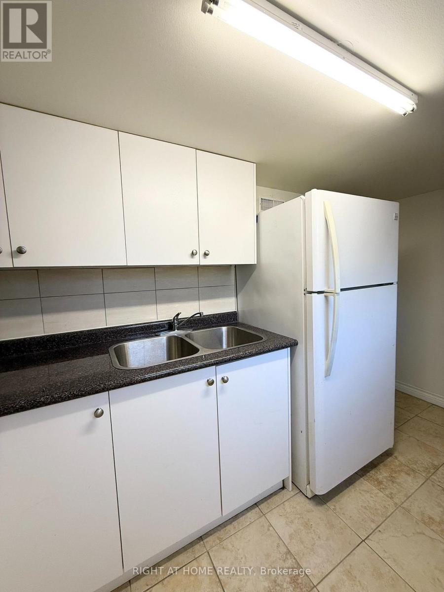 665 OSSINGTON AVENUE - 23