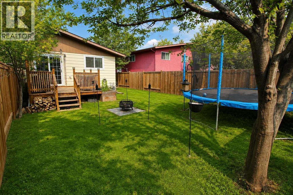 Listing photo – 63 MacKenzie Crescent, Red Deer