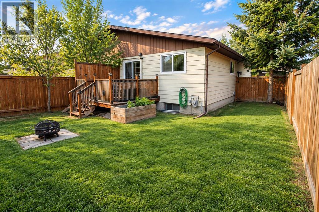 Listing photo – 63 MacKenzie Crescent, Red Deer