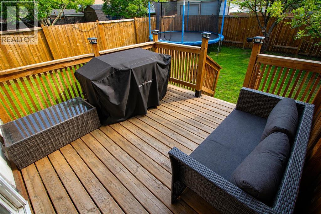 Listing photo – 63 MacKenzie Crescent, Red Deer