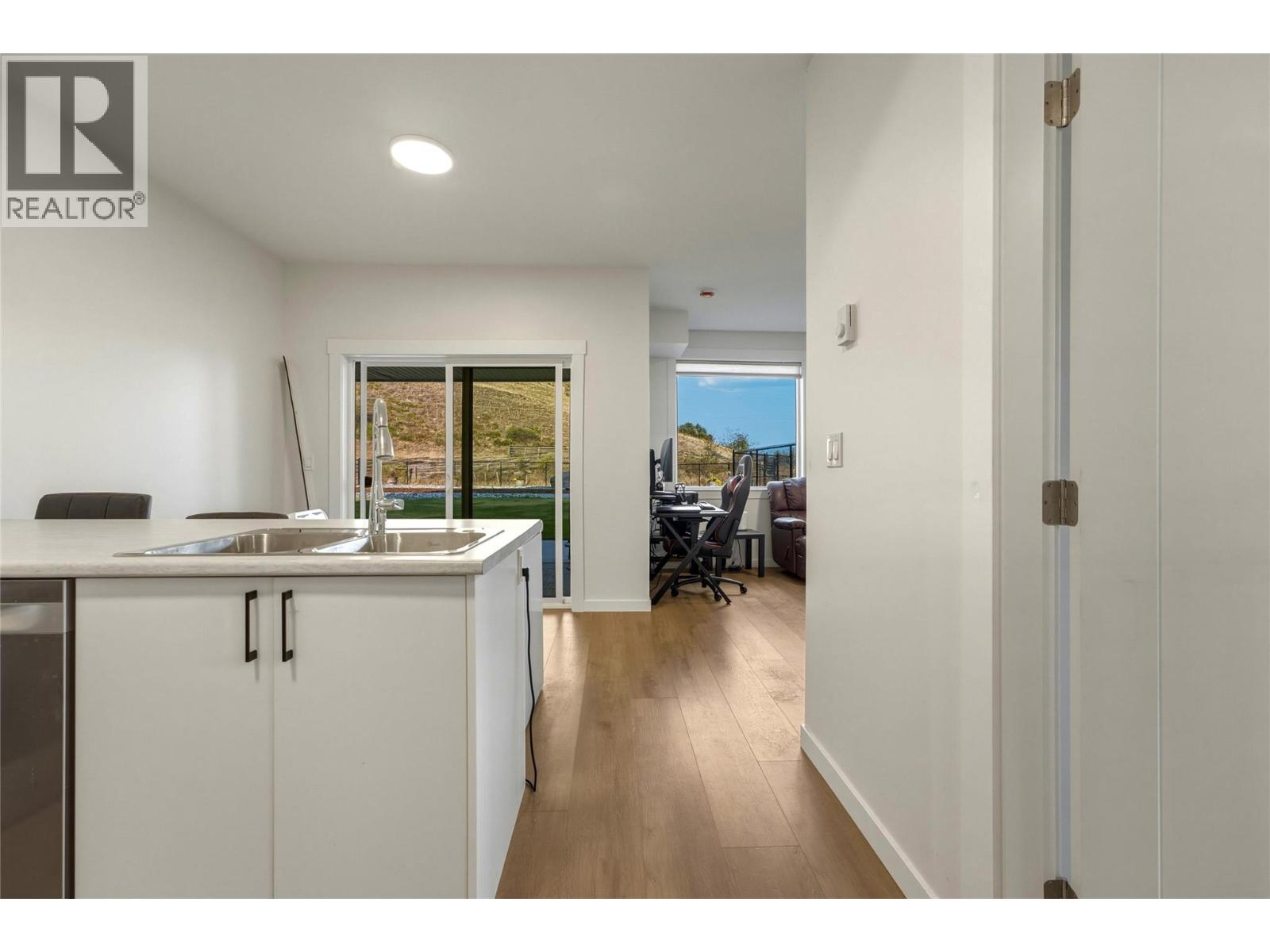 5531 6 Highway - 64