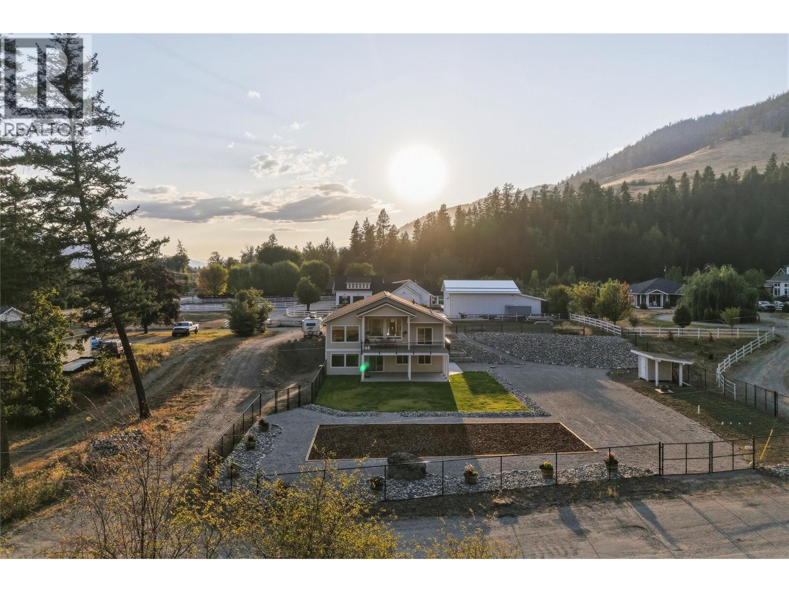 5531 6 Highway - Image 77