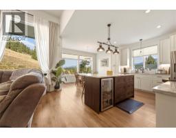 5pc Ensuite bath - 5531 6 Highway, Coldstream, BC V1B3E2 Photo 17