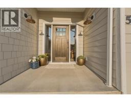 Bedroom - 5531 6 Highway, Coldstream, BC V1B3E2 Photo 8
