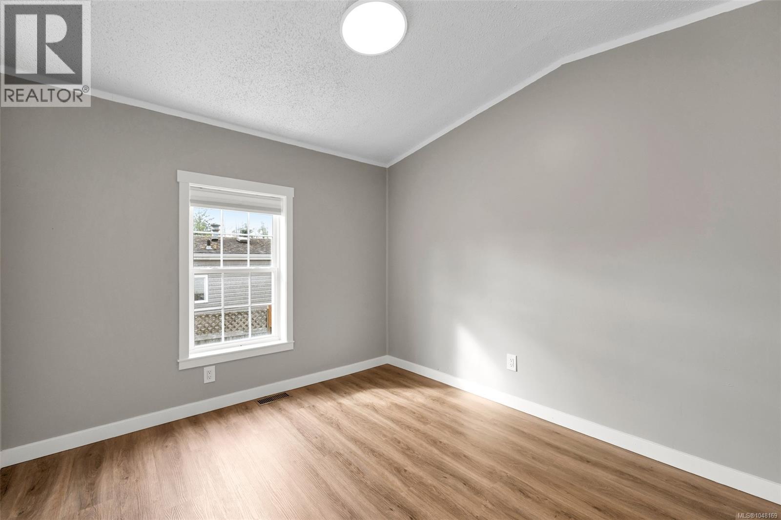 #32 7021 Grant Rd - 12