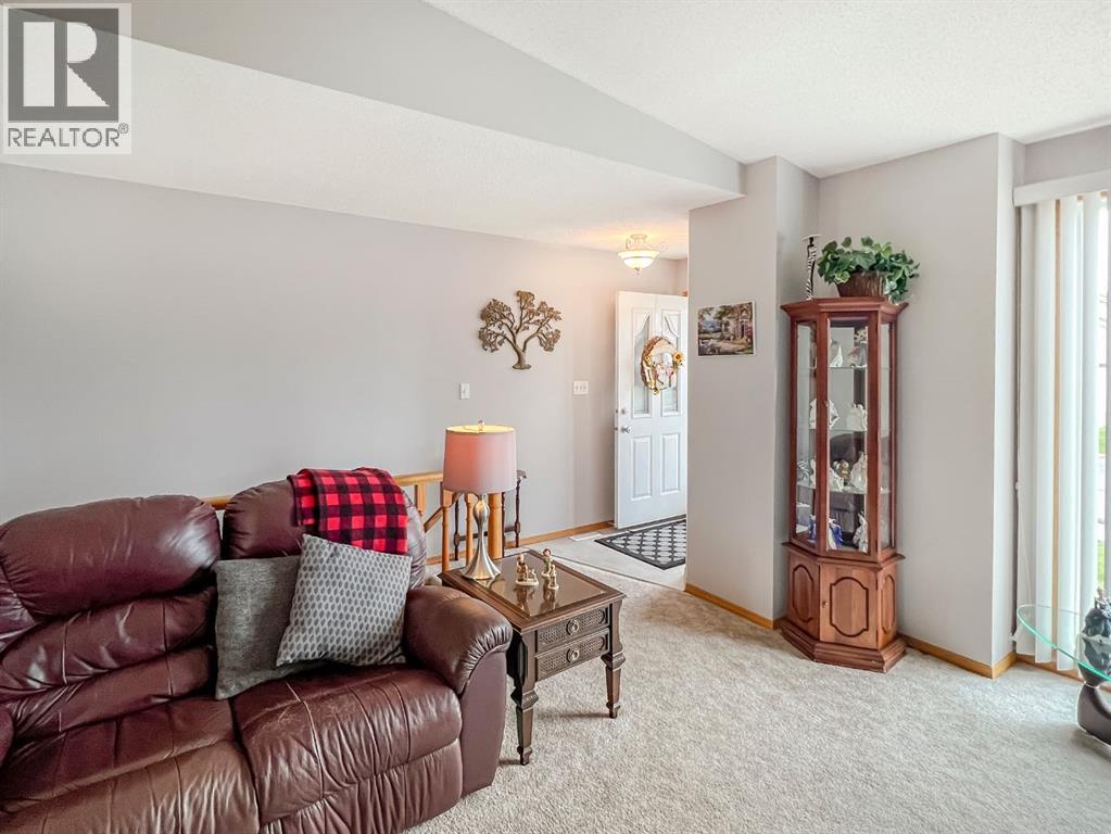 8932 105 Avenue - 4