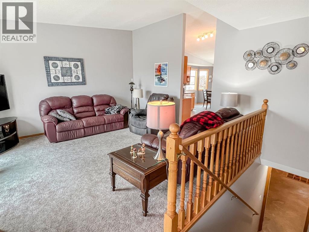 8932 105 Avenue - 5