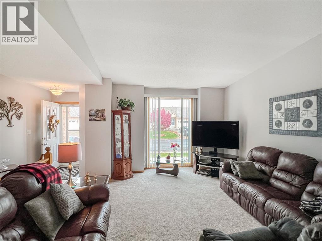 8932 105 Avenue - 6