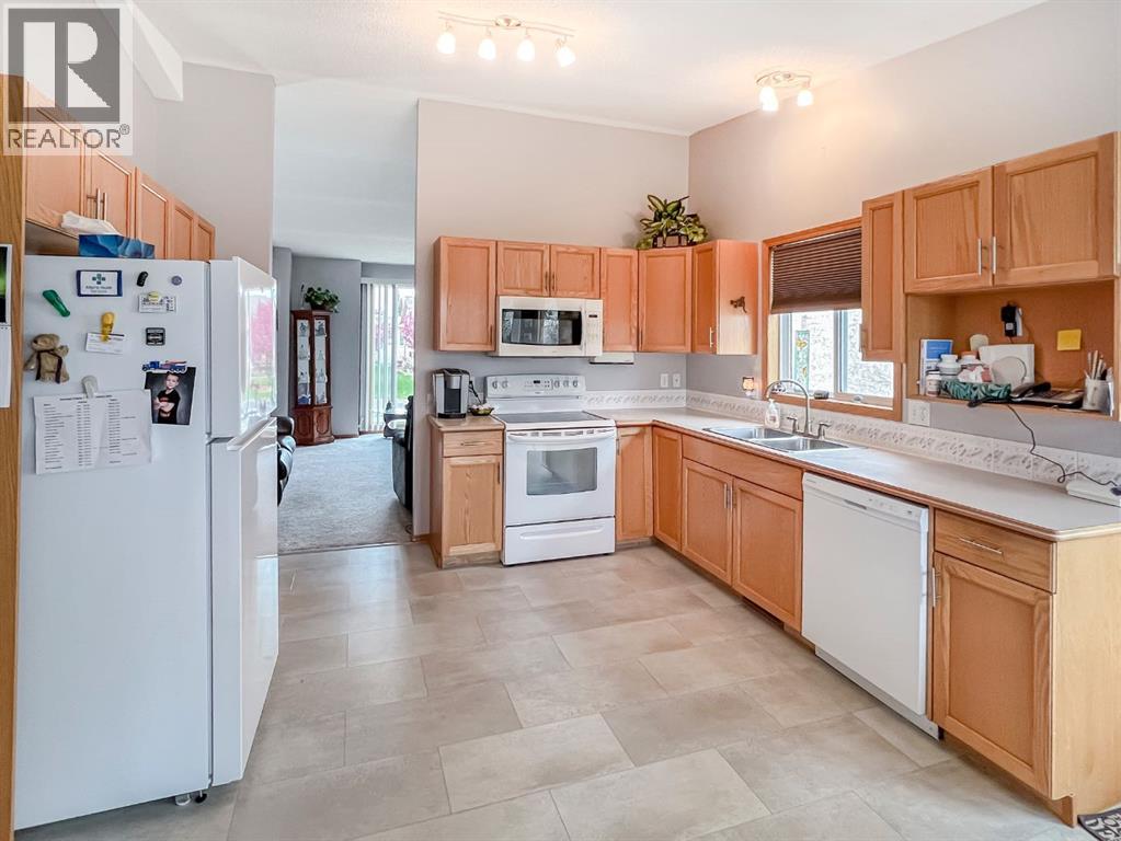 8932 105 Avenue - 8
