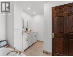 266 East Beach Road, Leamington, ON N8H3V7 Photo 25