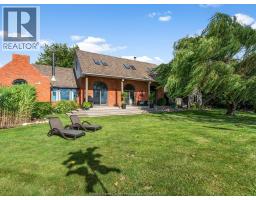 266 East Beach Road, Leamington, ON N8H3V7 Photo 44