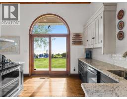 266 East Beach Road, Leamington, ON N8H3V7 Photo 18