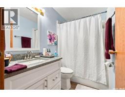 404 9th Avenue, Rosthern, SK S0K3R0 Photo 18