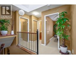 230 Shannon Square Sw, Calgary, AB T2Y4K2 Photo 17