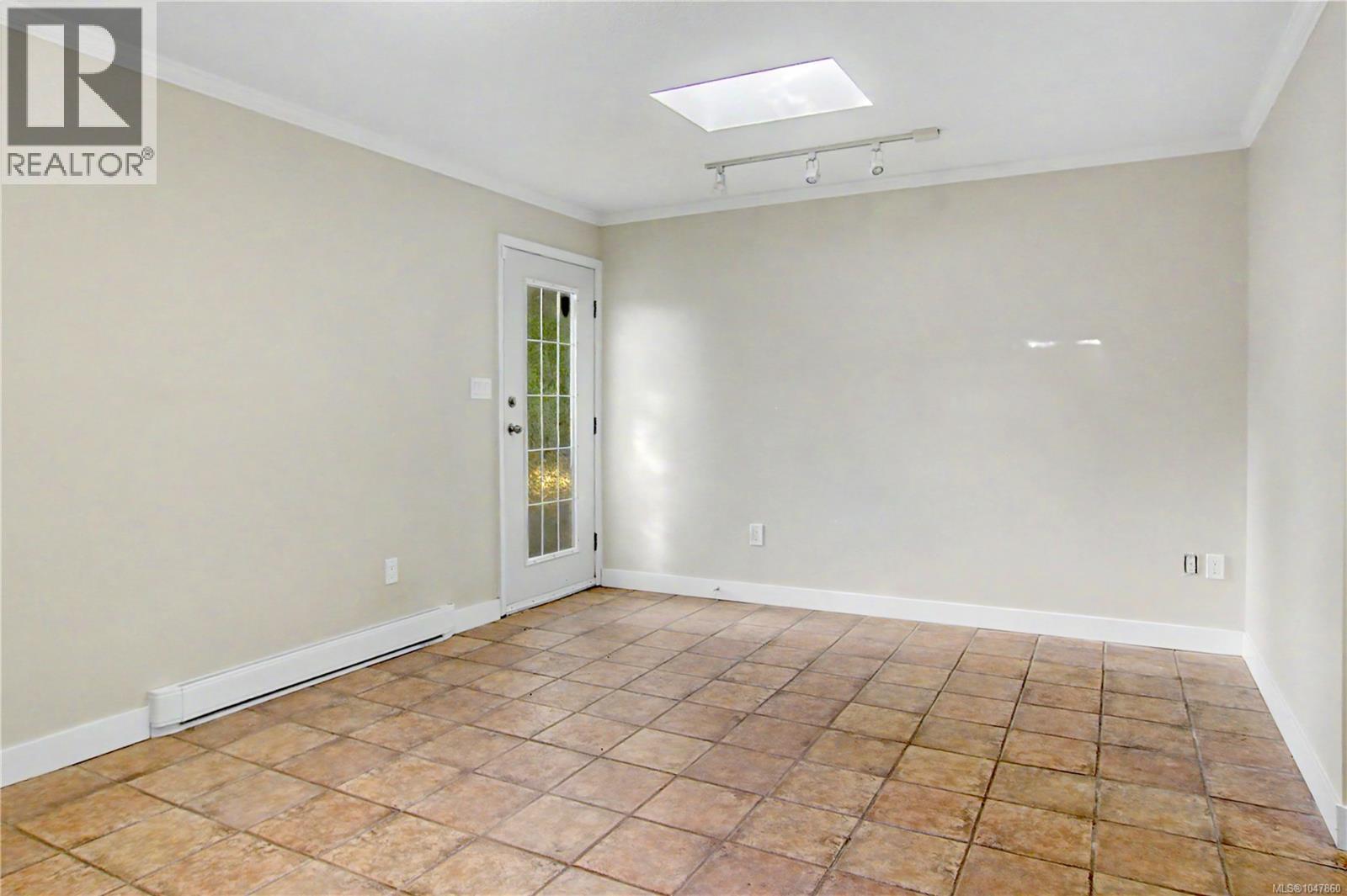 5849 Sunset Rd - Image 14