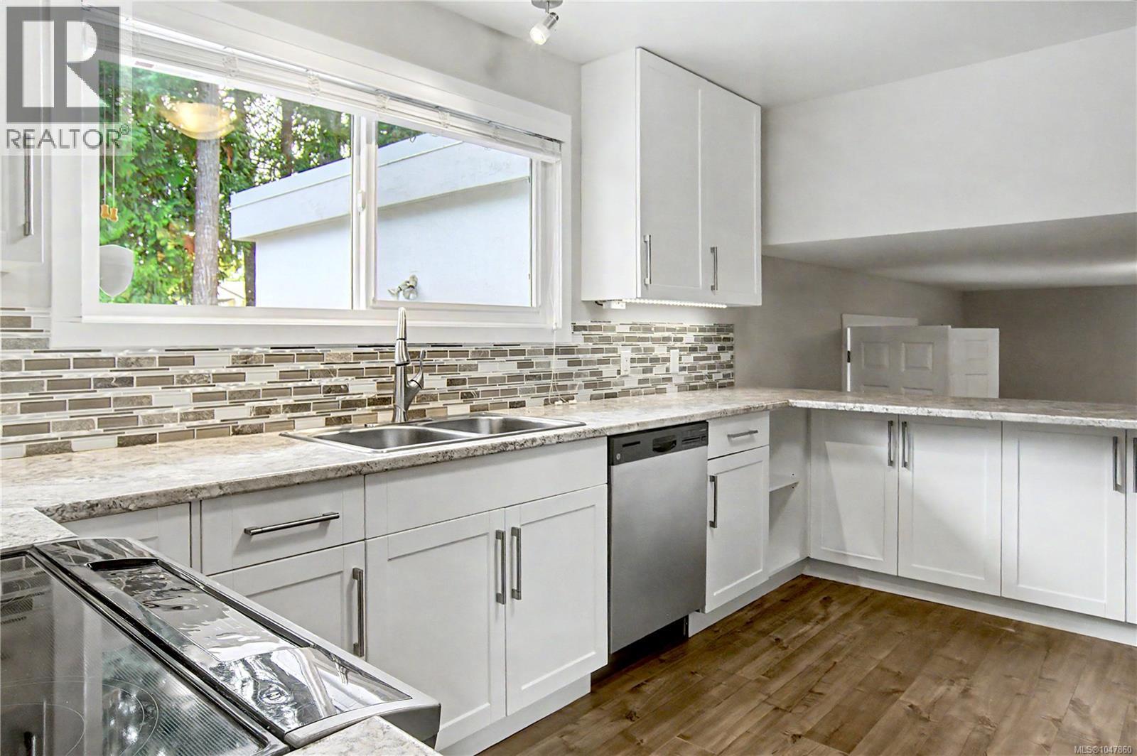 5849 Sunset Rd - Image 8
