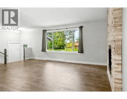 Dining room - 5849 Sunset Rd, Nanaimo, BC V9V1E4 Photo 6