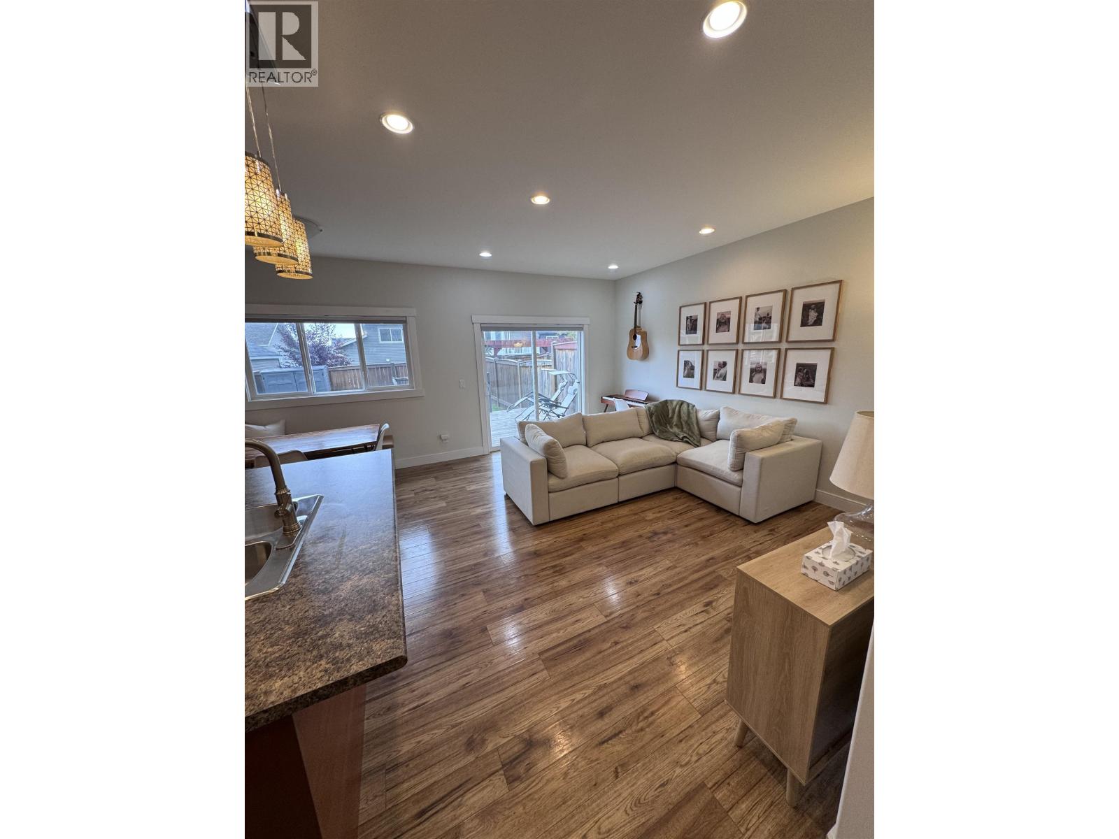 11014 104A AVENUE - 8