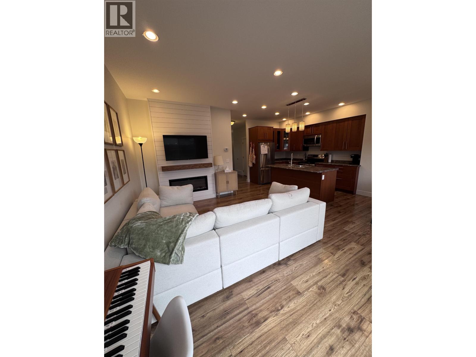 11014 104A AVENUE - 13