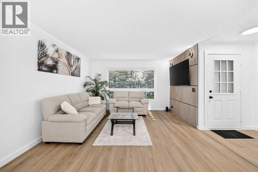 135 Woodsman Lane SW - 1