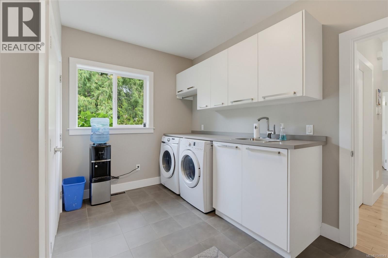 3022 Sarah Dr - 37