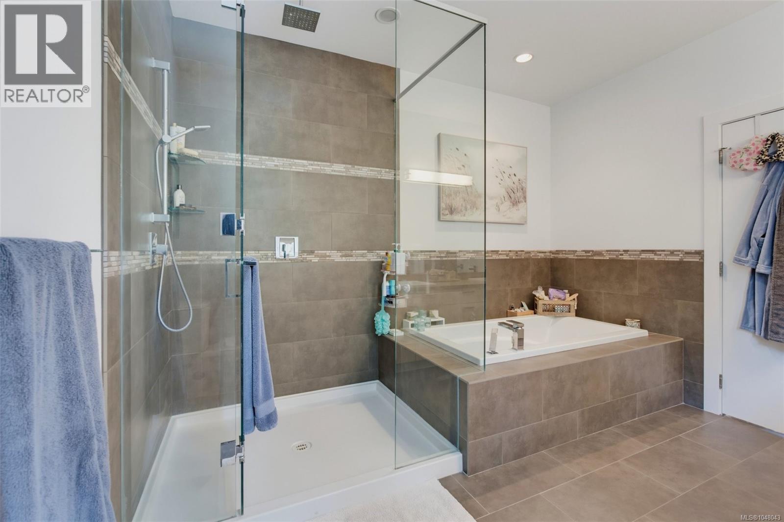 3022 Sarah Dr - 54